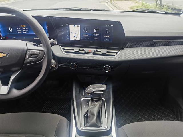 Chevrolet Monza 2023 thumb 2
