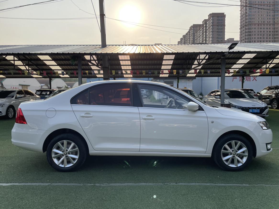 Skoda Rapid 2017 thumb 6
