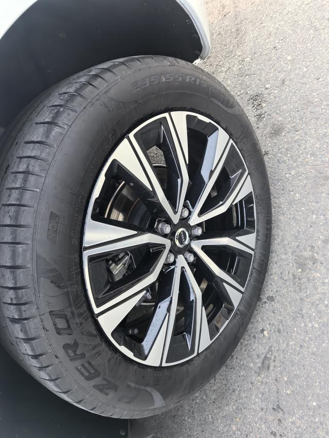 Volvo XC60 2025 thumb 8