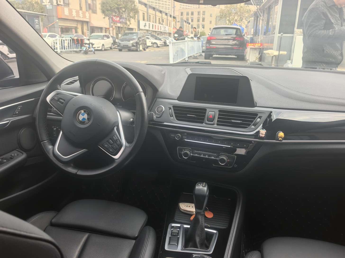 BMW 1 серии 2018 thumb 10