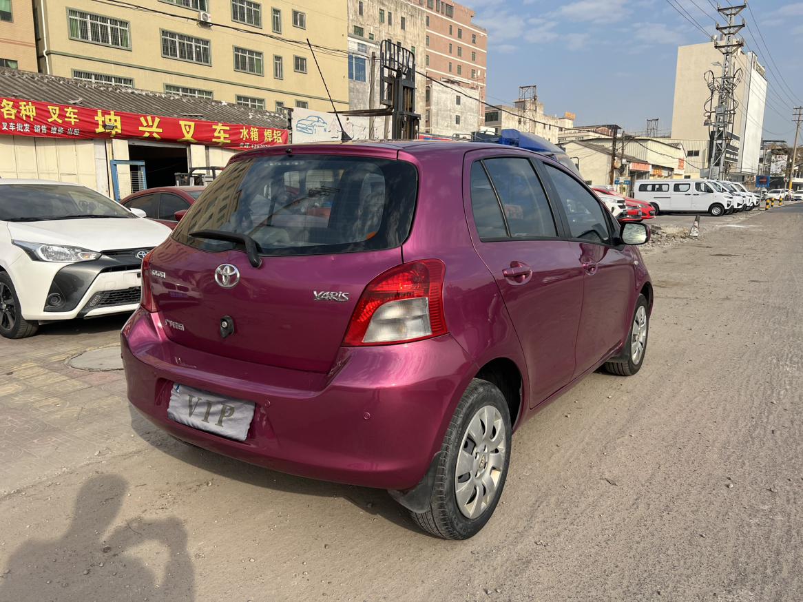 Toyota Yaris 2012 thumb 5