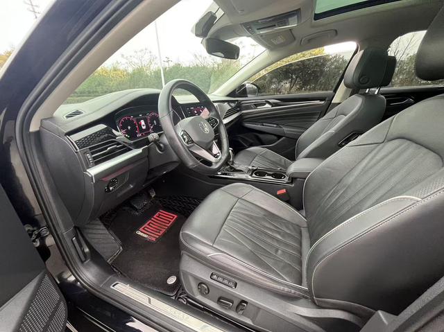 Volkswagen Passat 2023 thumb 2