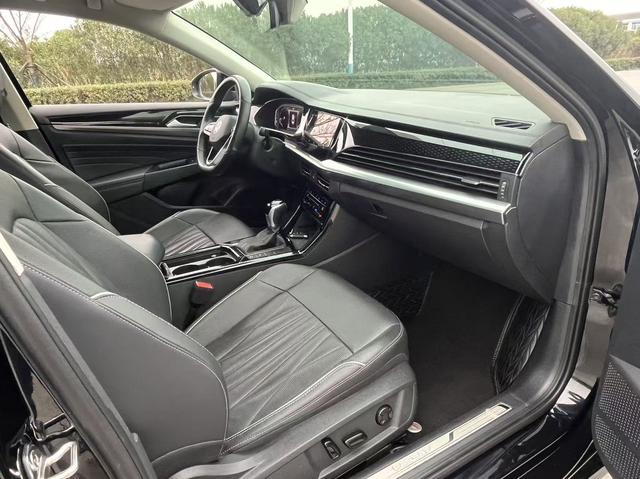 Volkswagen Passat 2023 thumb 4