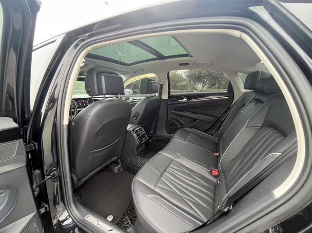 Volkswagen Passat 2023 thumb 5