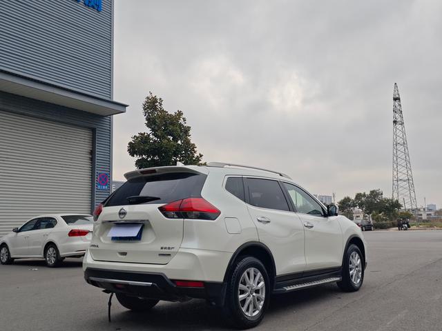 Nissan X-Trail 2019 thumb 3