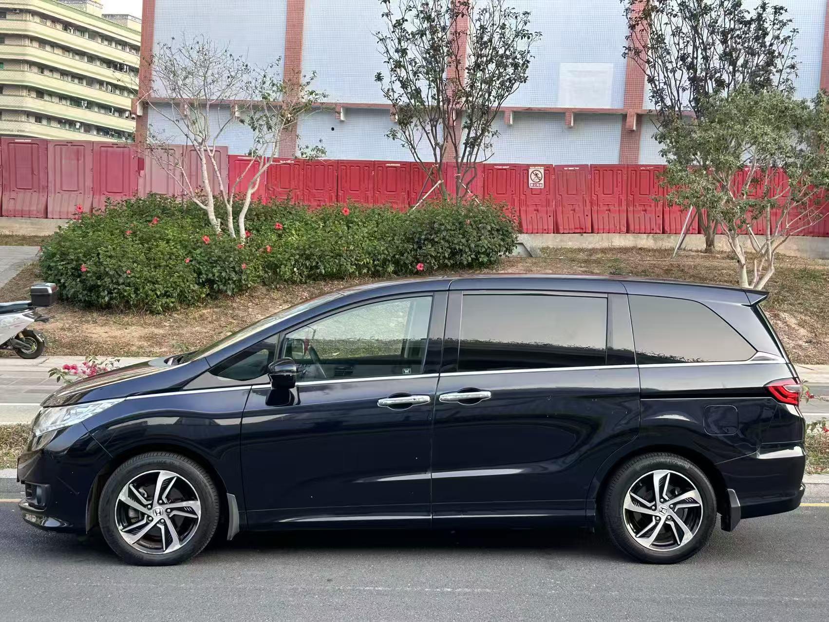 Honda Odyssey 2017 thumb 2