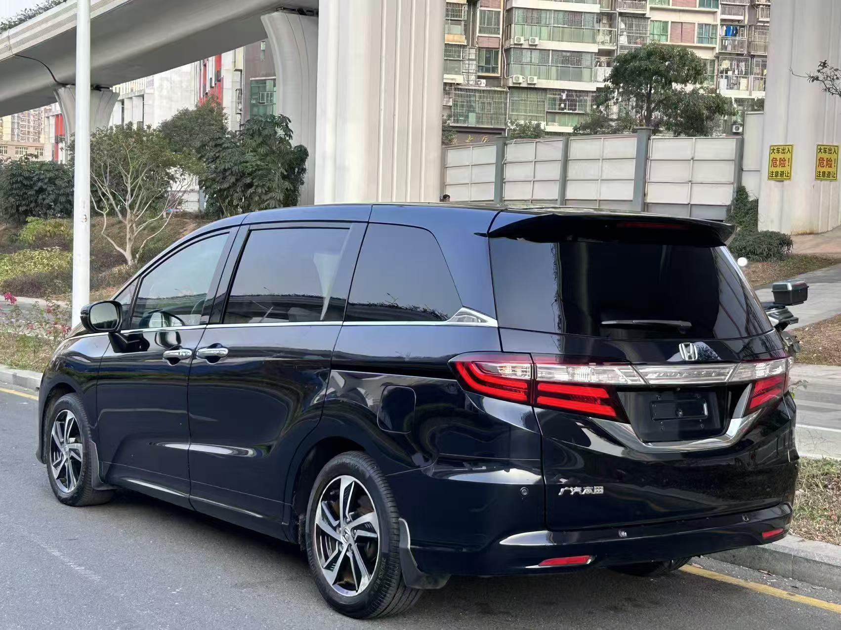 Honda Odyssey 2017 thumb 3