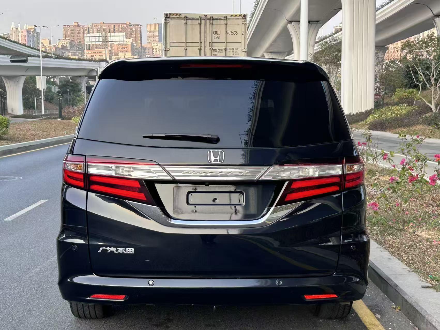 Honda Odyssey 2017 thumb 4