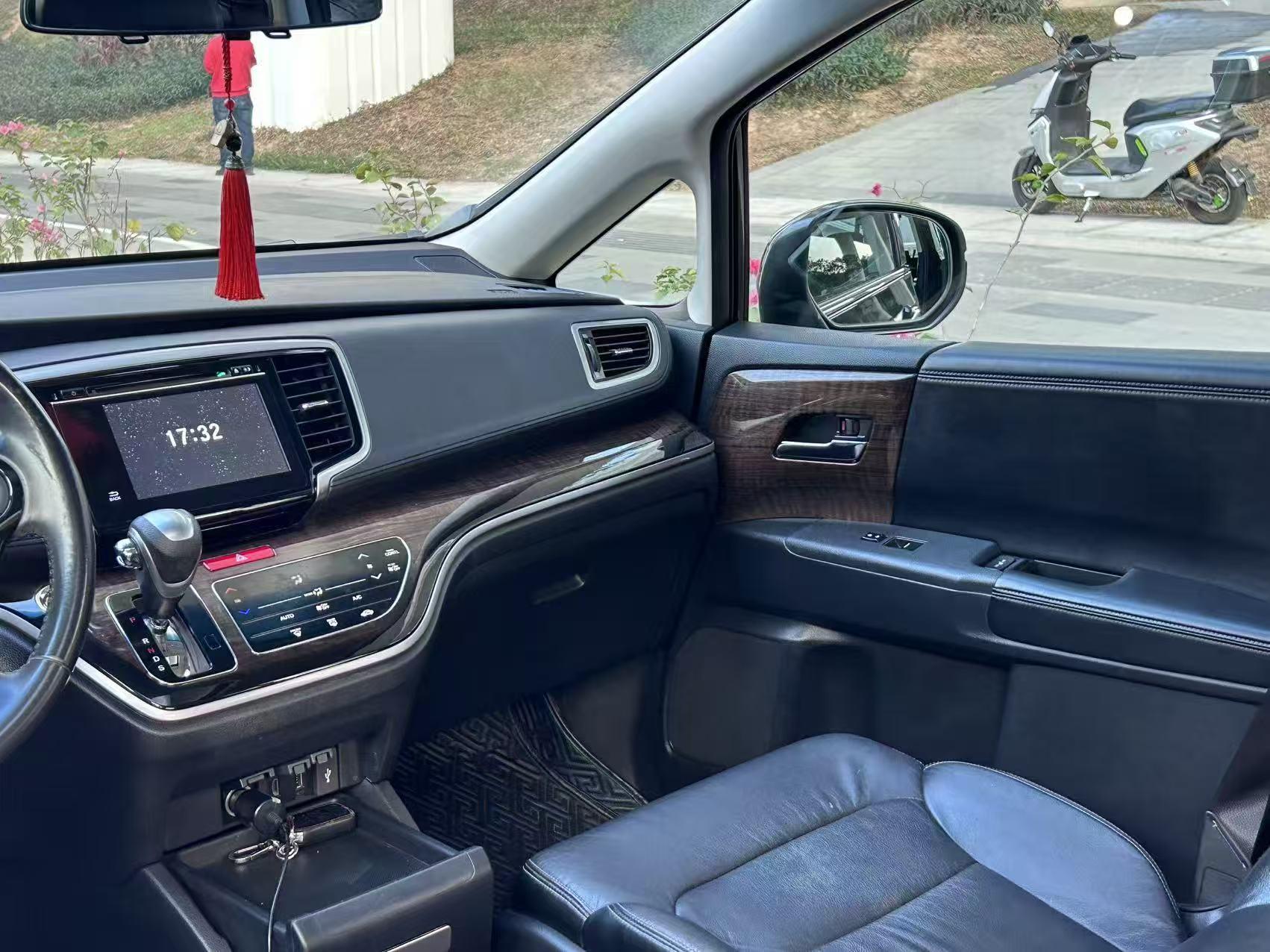 Honda Odyssey 2017 thumb 7