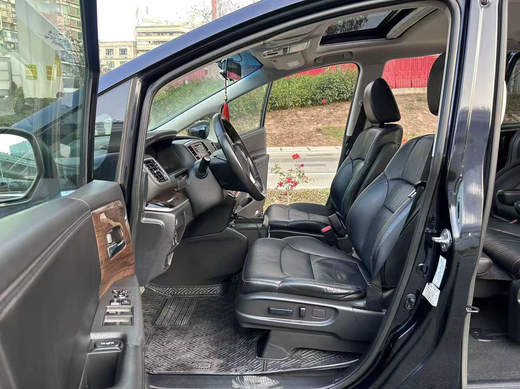Honda Odyssey 2017 thumb 10