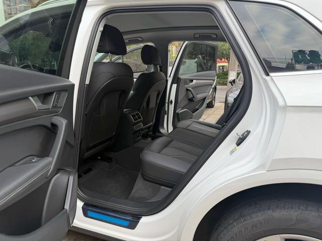 Audi Q5 2021 thumb 2