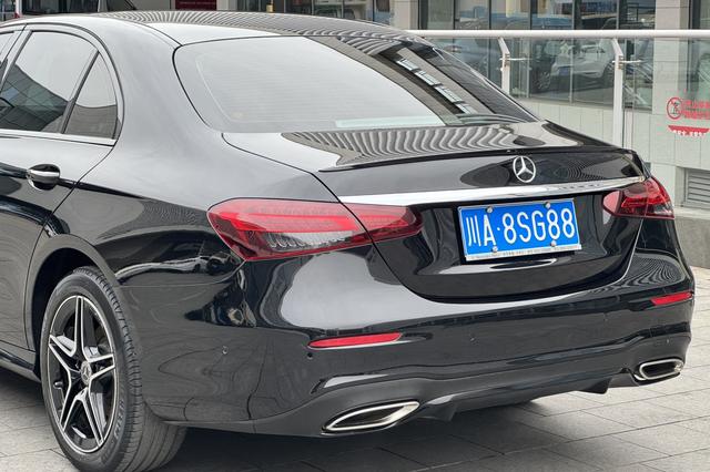 Mercedes-Benz E-Class 2022 thumb 4