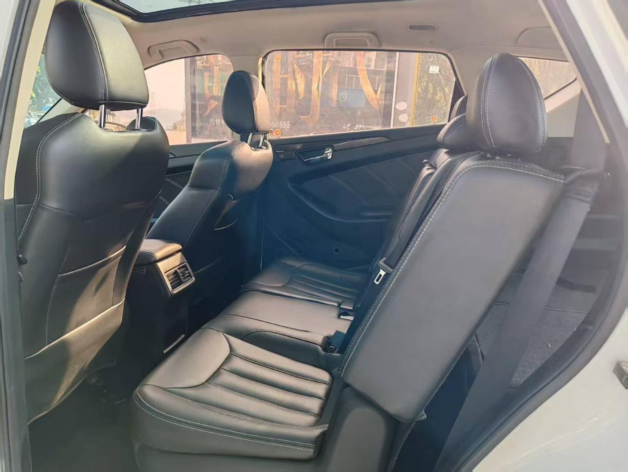 Dongfeng Fengon 580 2017 thumb 7