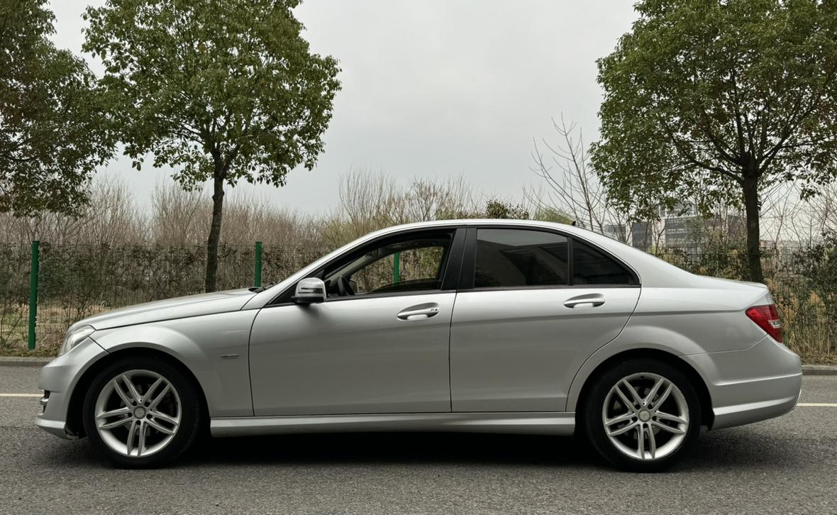 Mercedes-Benz C-Class 2014 thumb 2