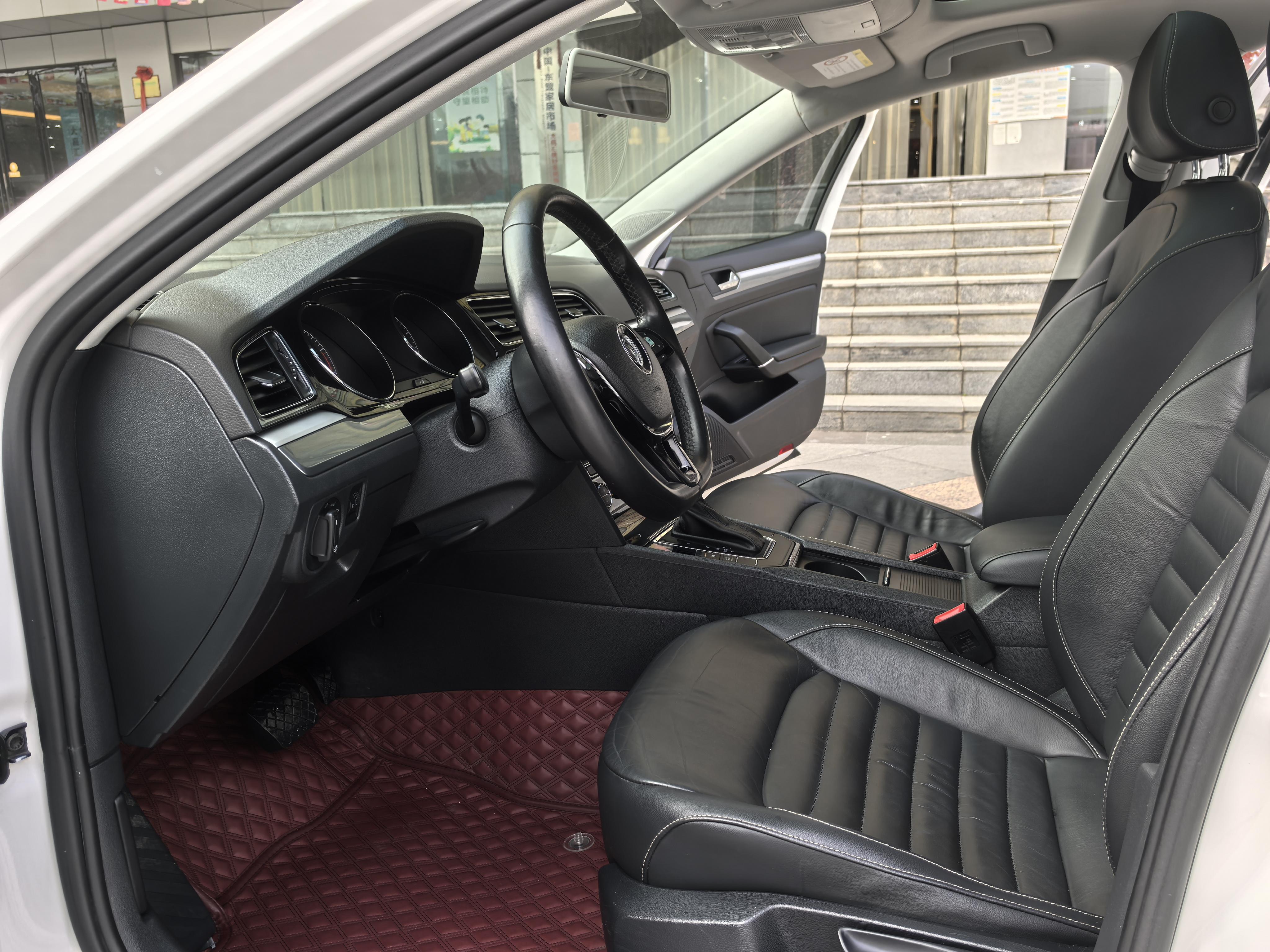 Volkswagen Lamando 2018 thumb 9