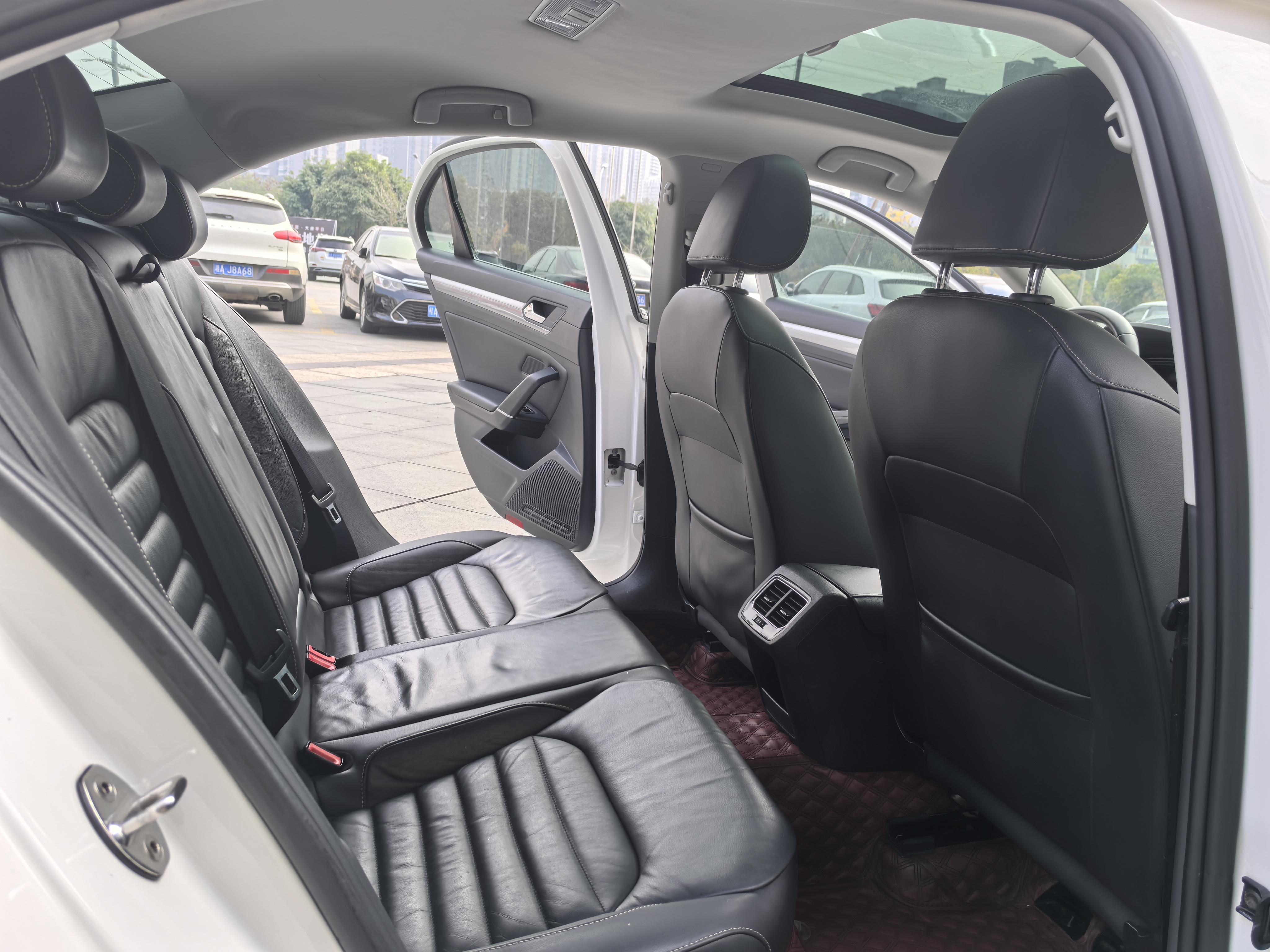 Volkswagen Lamando 2018 thumb 11