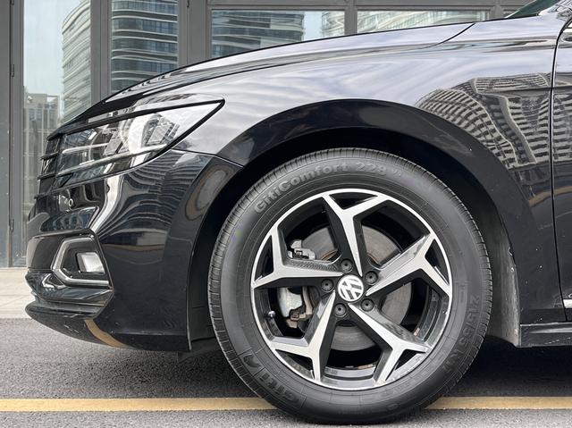 Volkswagen Passat 2019 thumb 5