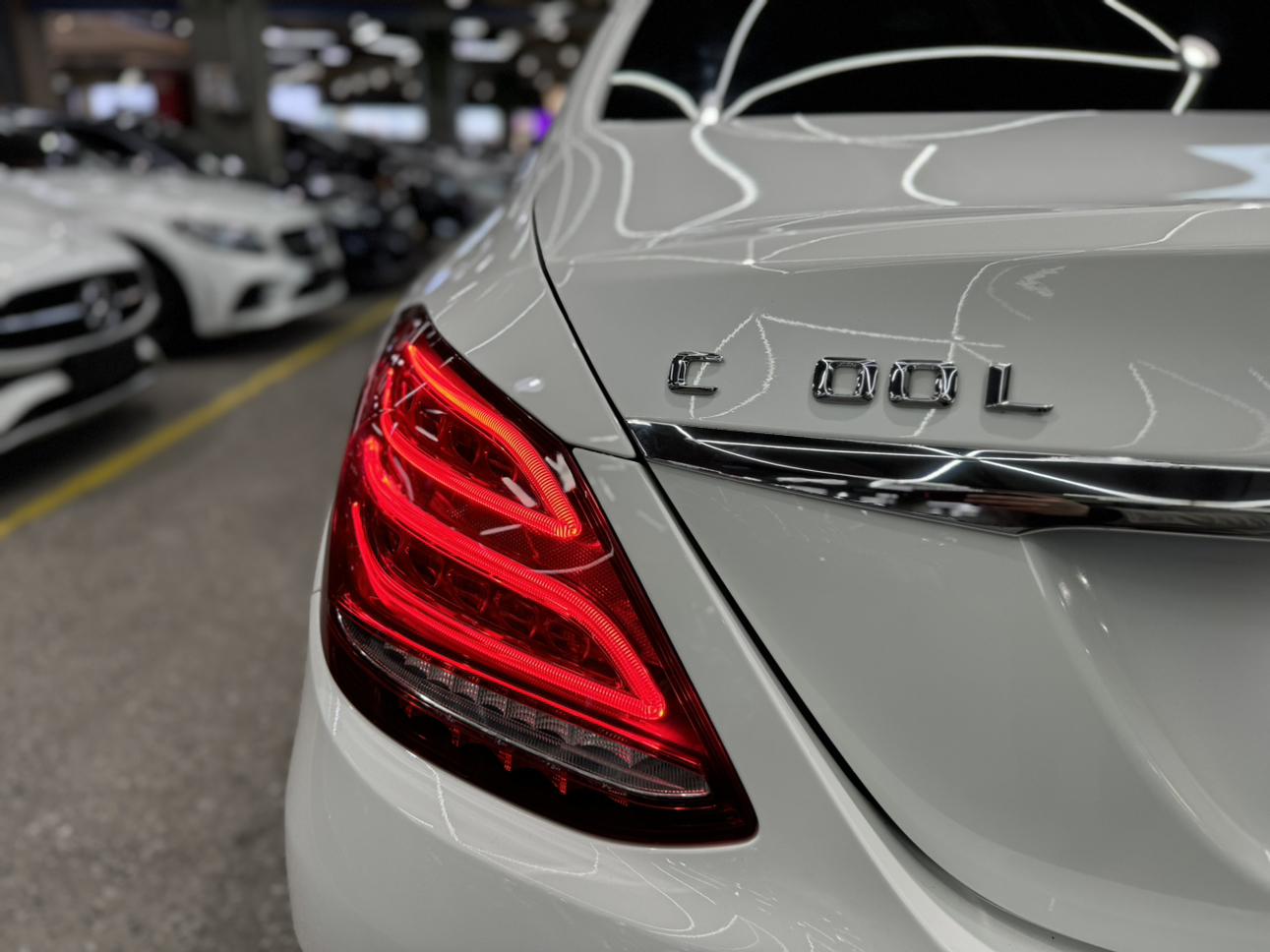Mercedes-Benz C-Class 2016 thumb 7