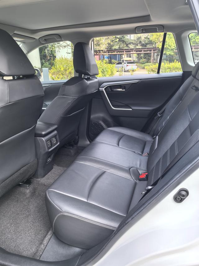 Toyota RAV4 2022 thumb 2