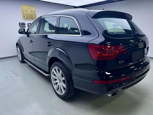 Audi Q7 2013 thumb 2