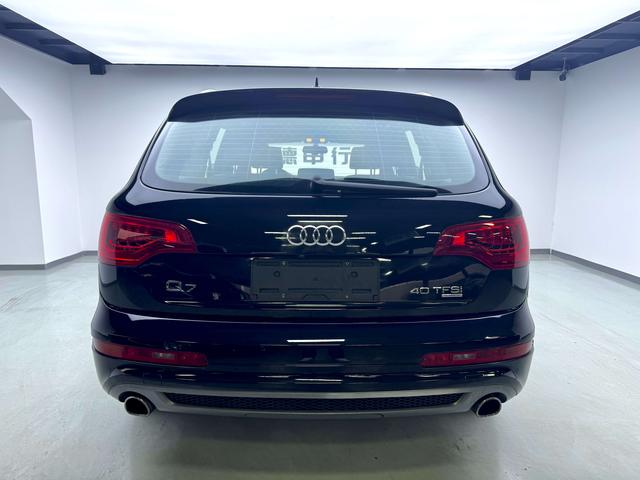 Audi Q7 2013 thumb 3