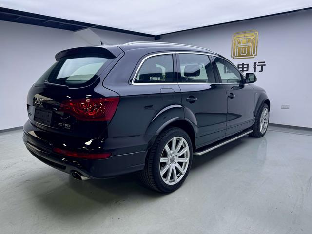 Audi Q7 2013 thumb 4