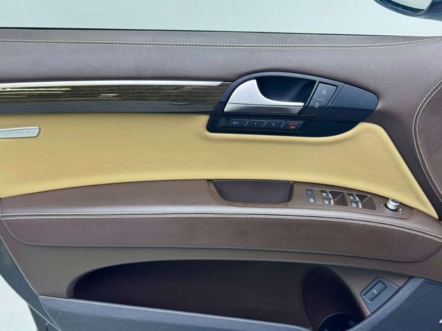 Audi Q7 2013 thumb 7
