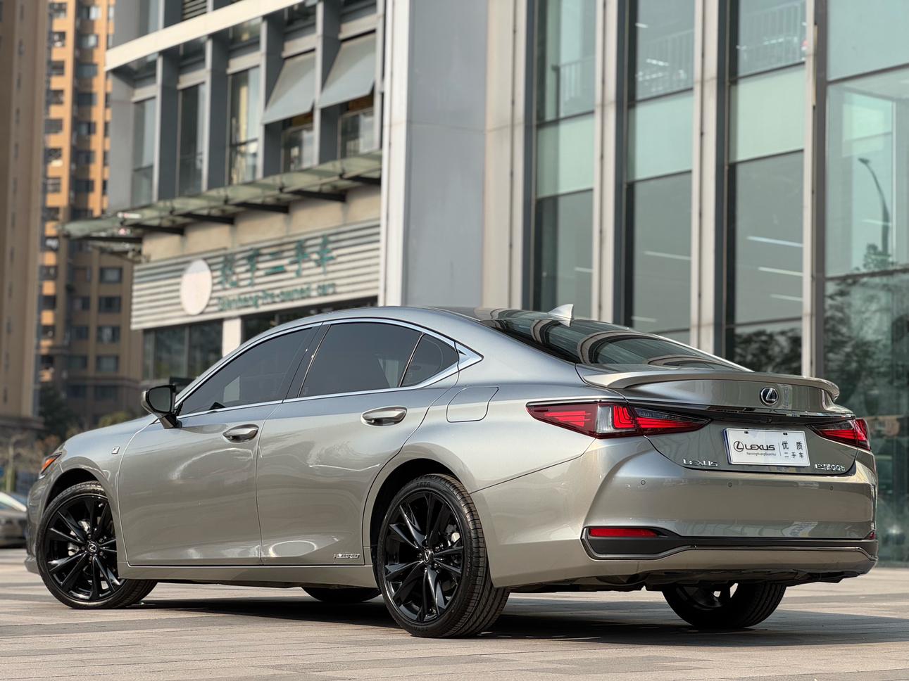 Lexus ES 2022 thumb 2