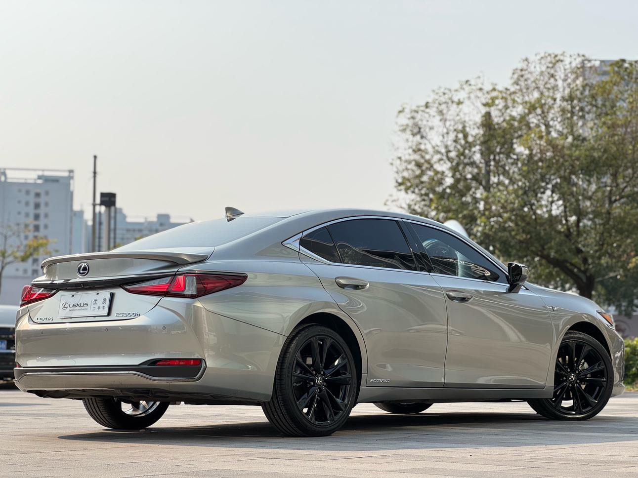 Lexus ES 2022 thumb 4
