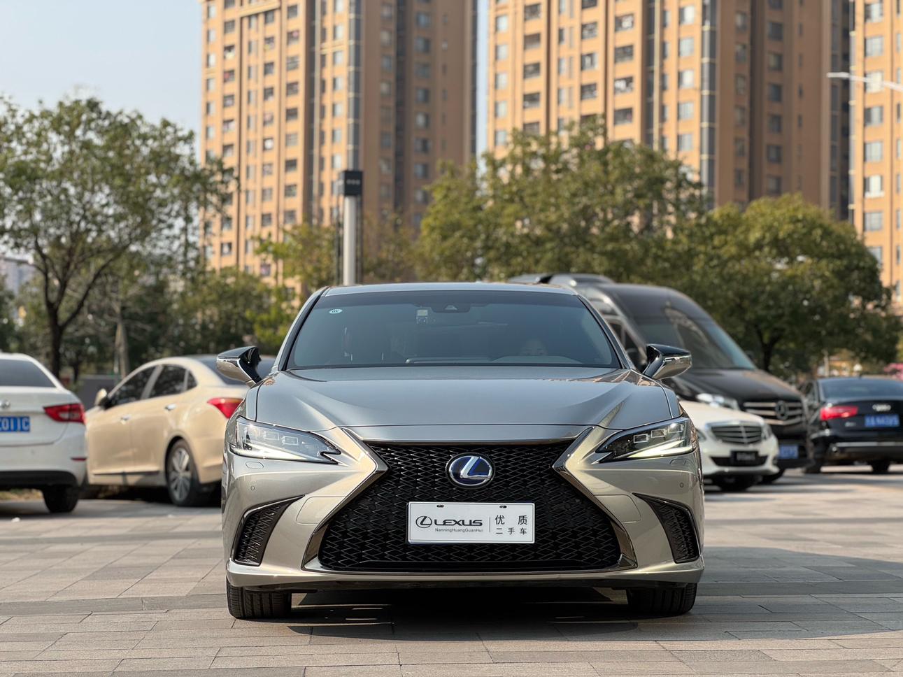 Lexus ES 2022 thumb 12