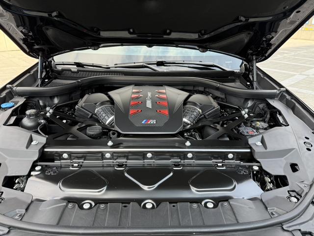 BMW X5 M 2023 thumb 2