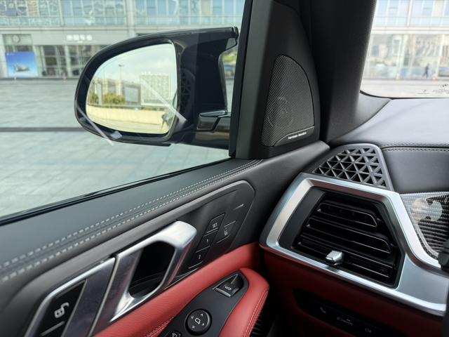 BMW X5 M 2023 thumb 4