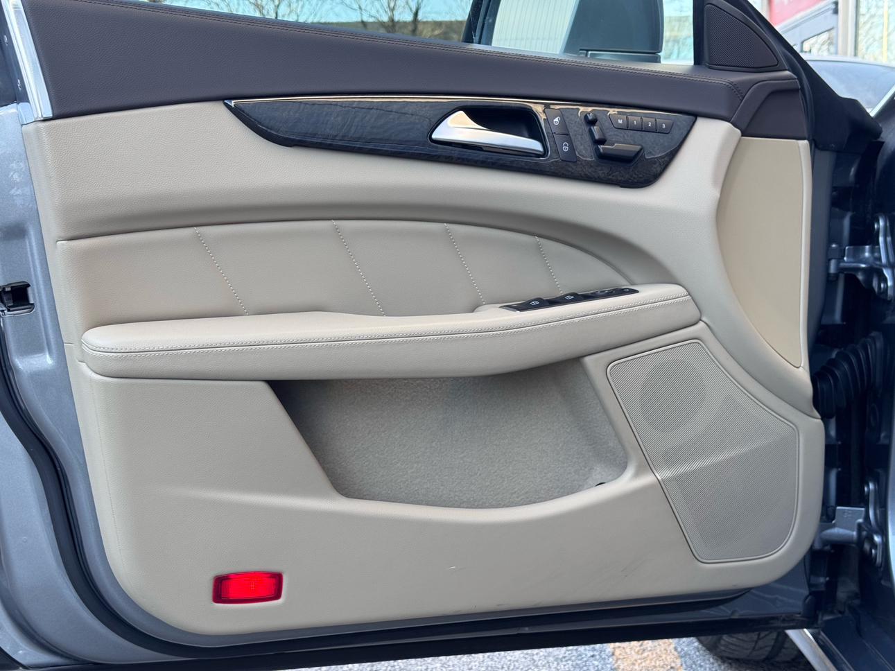 Mercedes-Benz CLS 2012 thumb 11