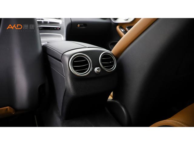 Mercedes-Benz C-Class 2019 thumb 3