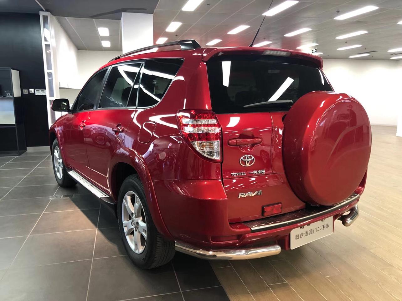 Toyota RAV4 2013 thumb 10