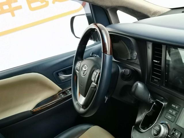 Toyota Sienna 2018 thumb 10