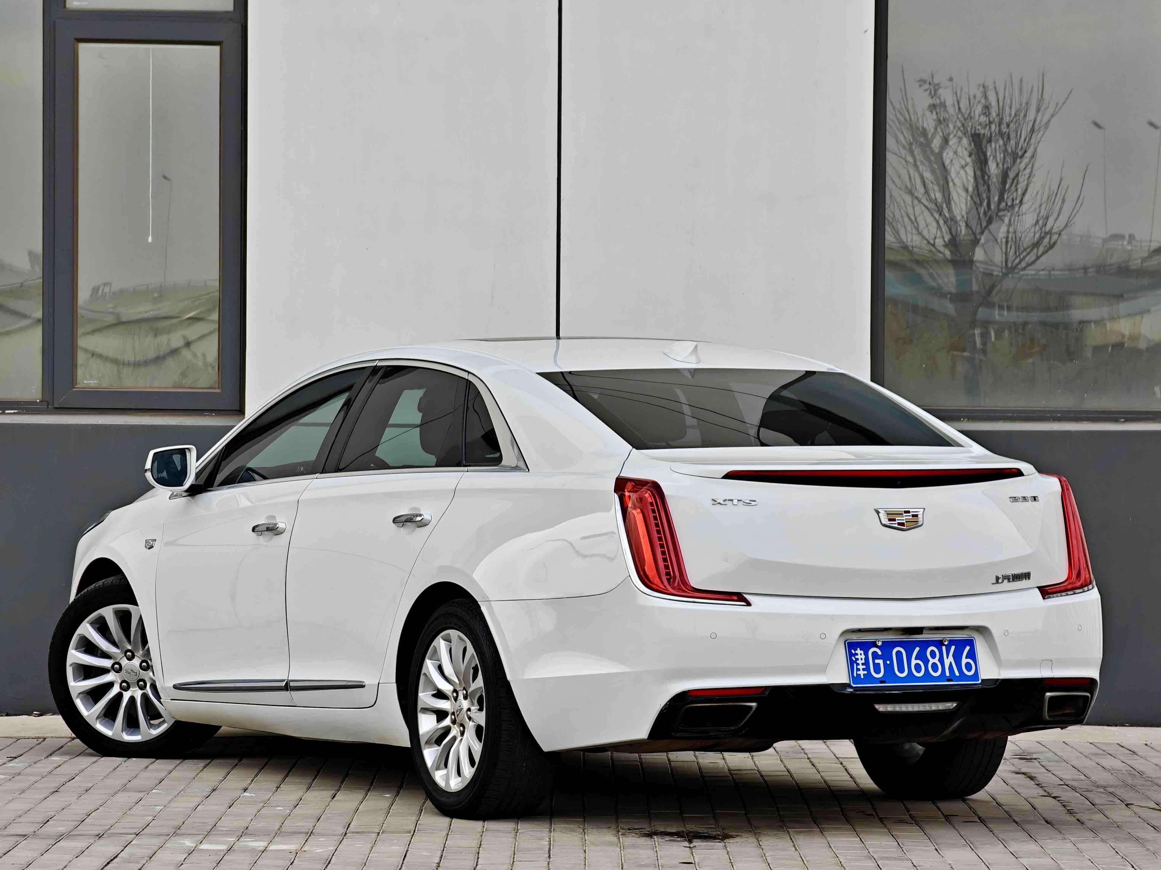 Cadillac XTS 2019 thumb 2