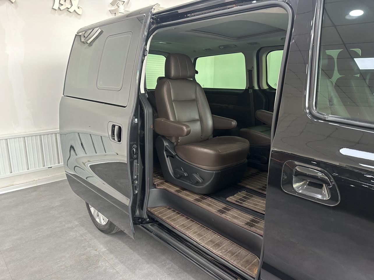 Dongfeng Fengxing M7 2018 thumb 12