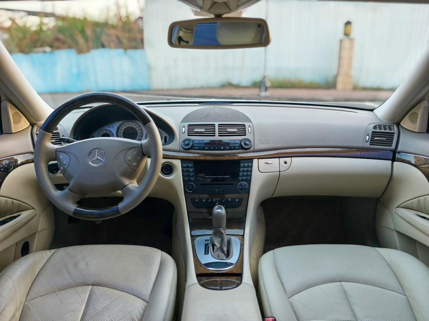 Mercedes-Benz E-Class 2005 thumb 5