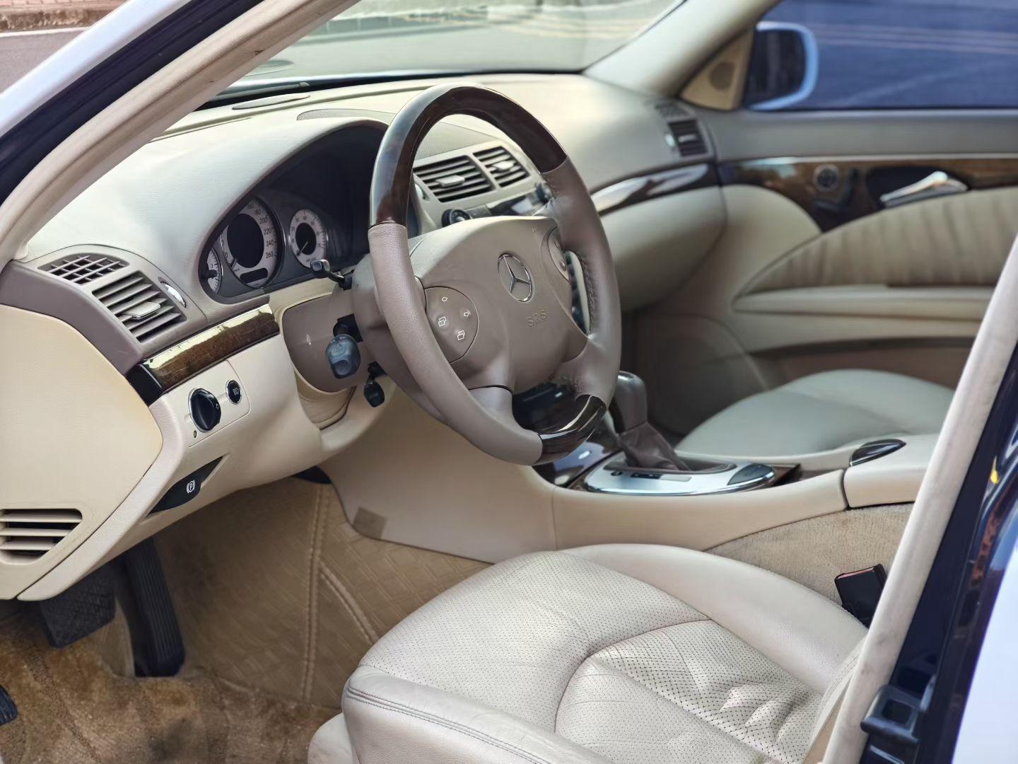 Mercedes-Benz E-Class 2005 thumb 6