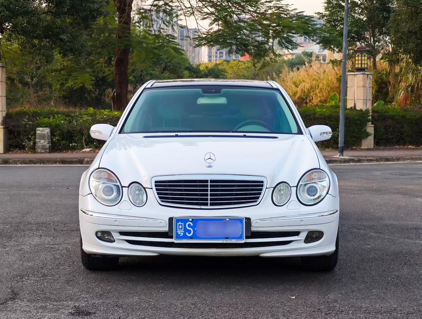 Mercedes-Benz E-Class 2005 thumb 9