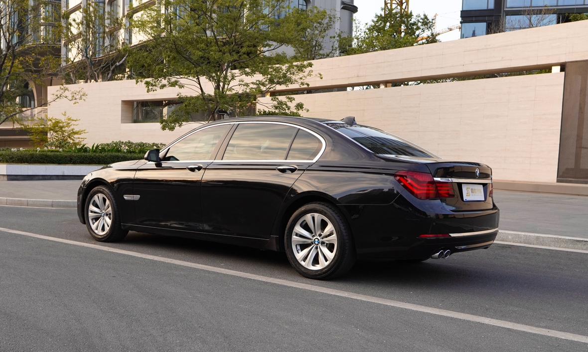 BMW 7 серии 2013 thumb 3