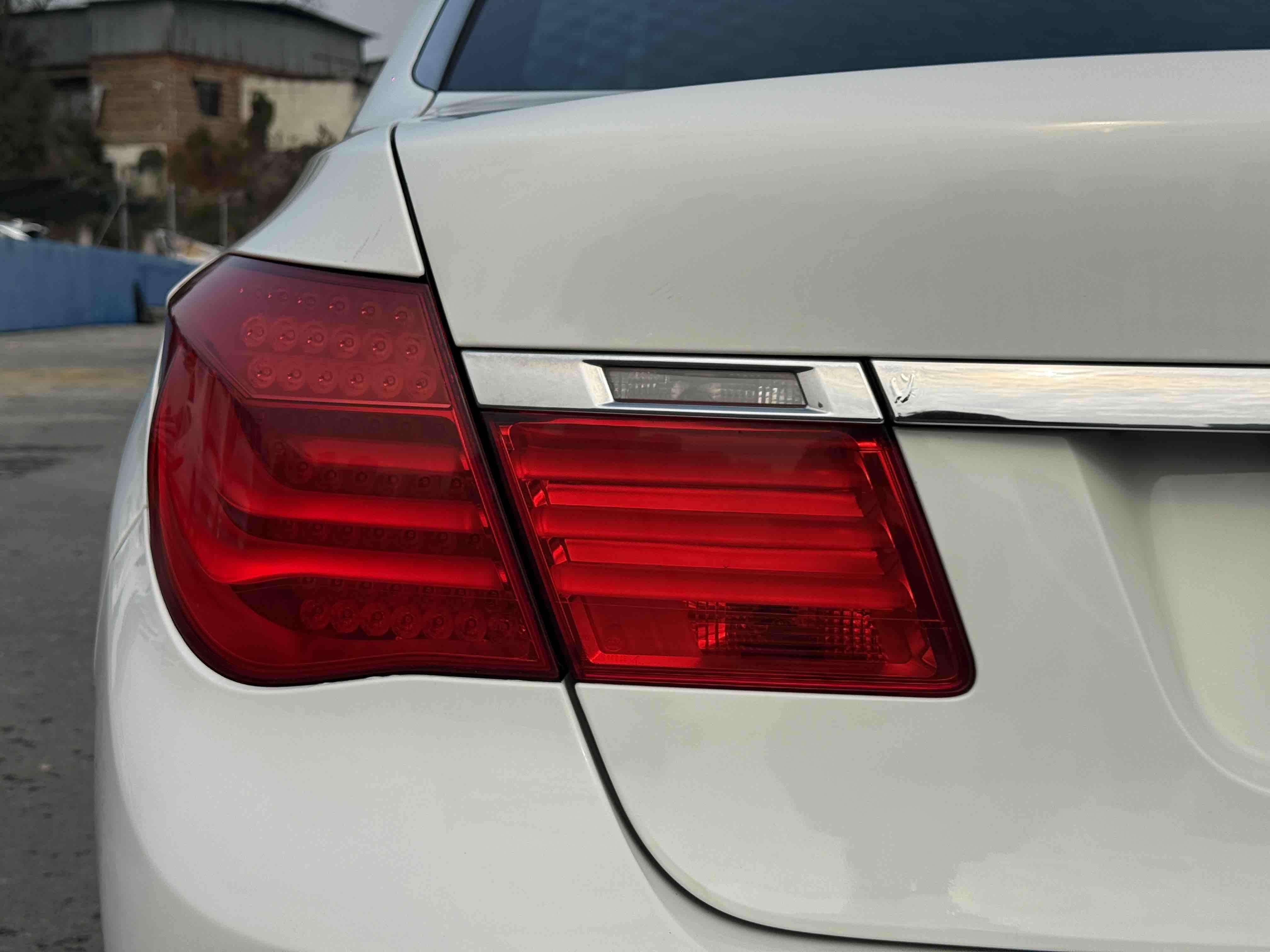 BMW 7 серии 2010 thumb 6