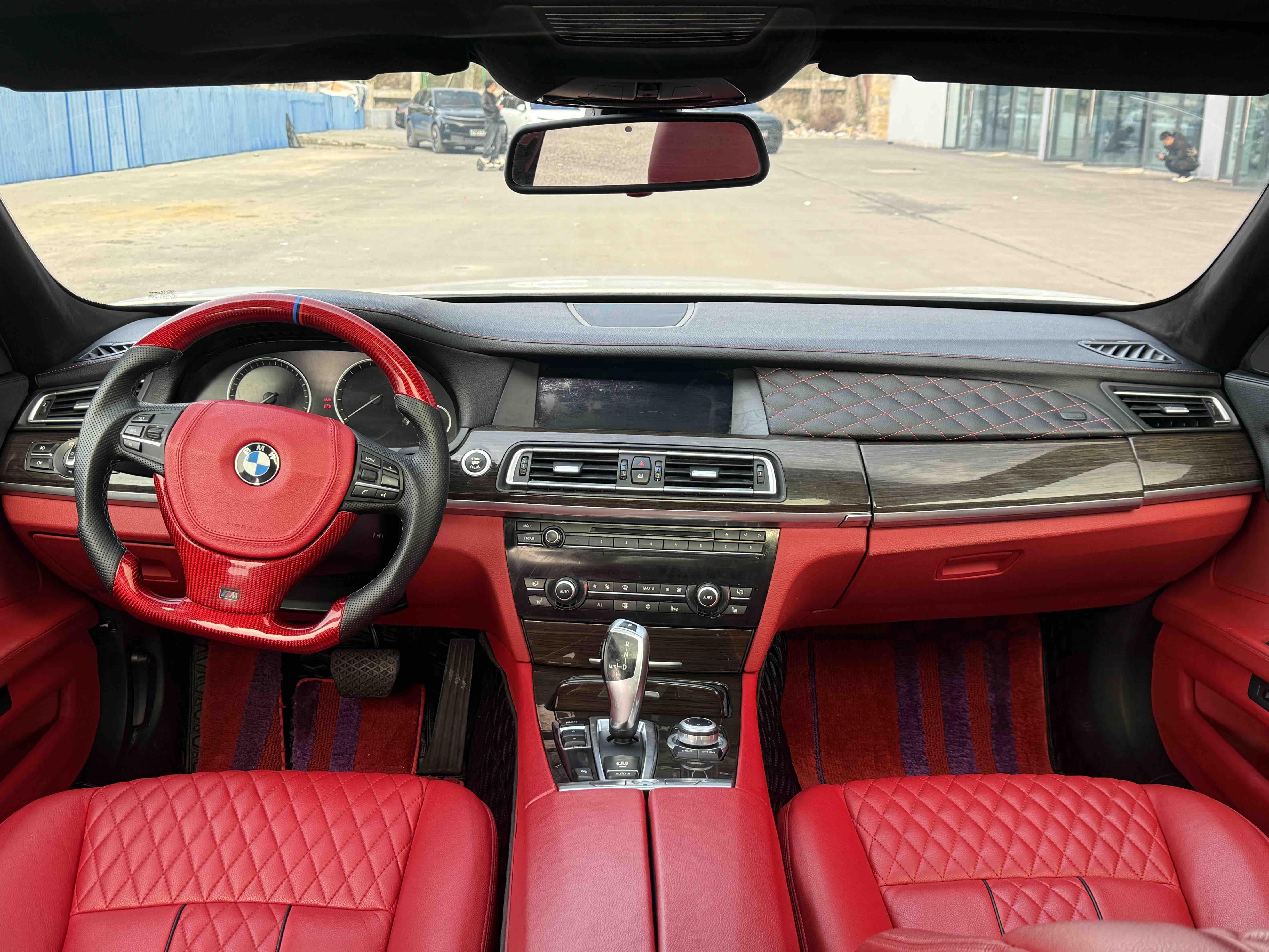 BMW 7 серии 2010 thumb 8