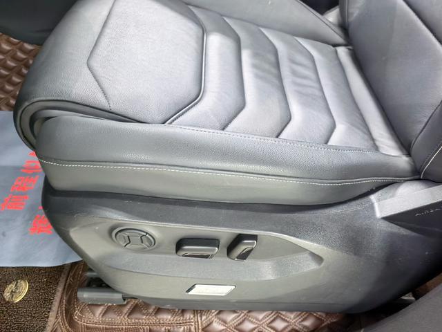 Volkswagen Touareg 2021 thumb 12