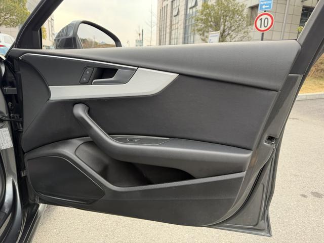 Audi A4 2020 thumb 11