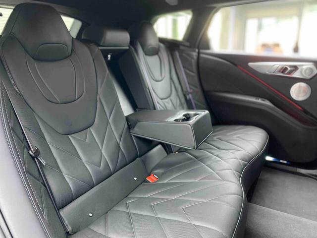 BMW XM 2023 thumb 9