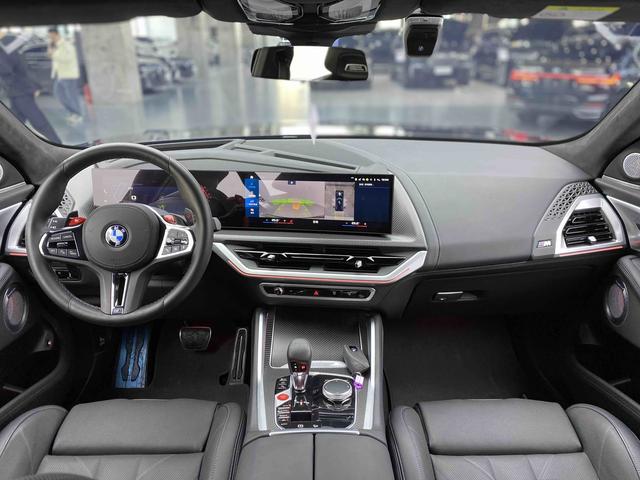 BMW XM 2023 thumb 10