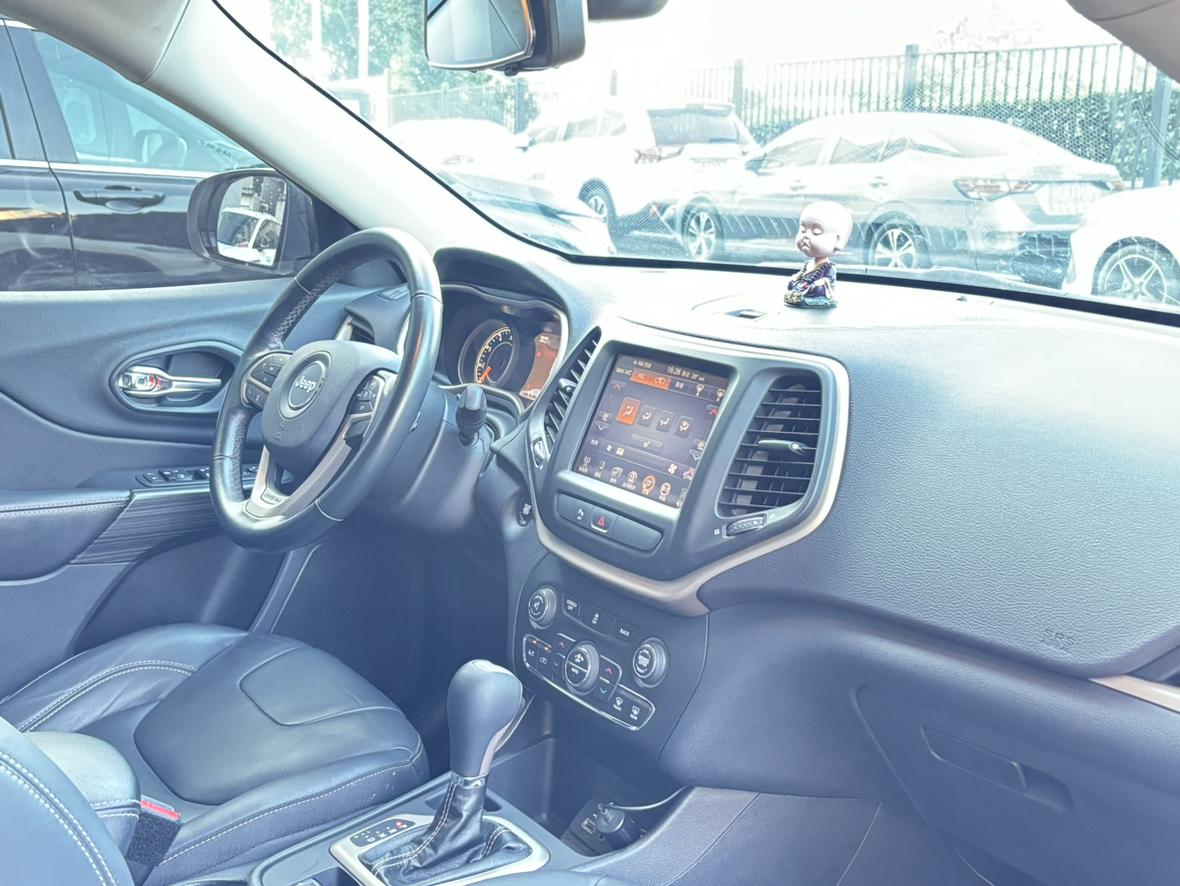 Jeep Renegade 2017 thumb 10