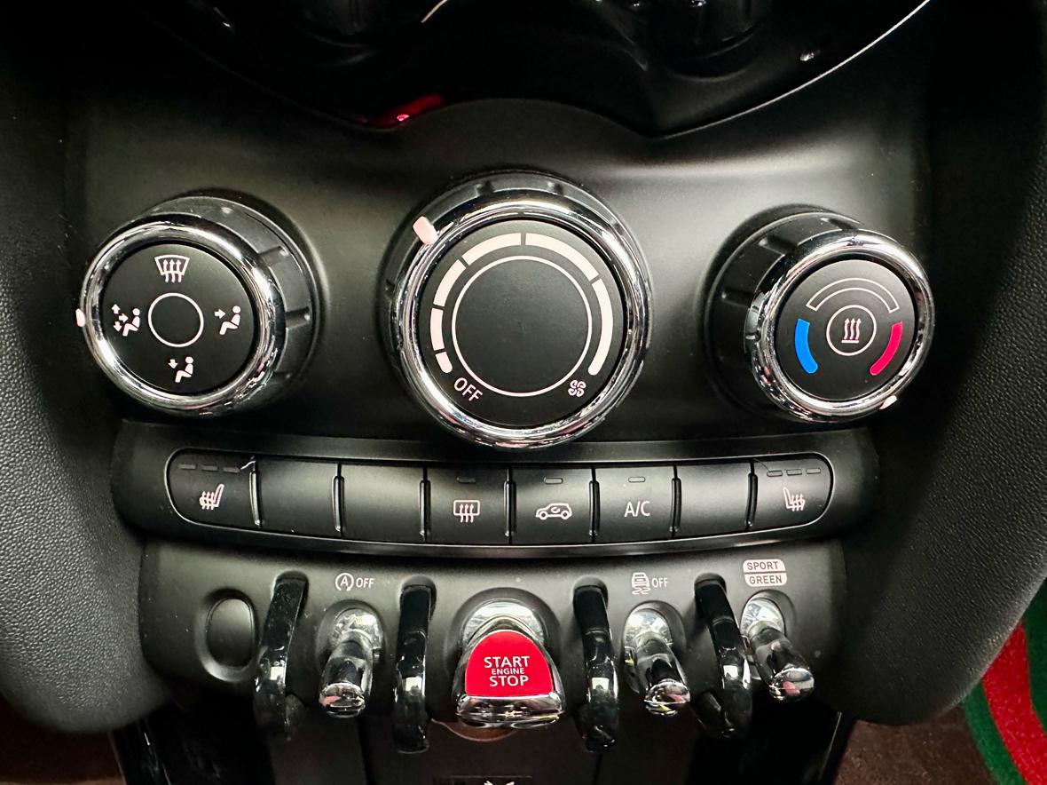 MINI JCW Hatch 2018 thumb 5